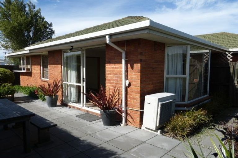 Photo of property in 2/345 Greers Road, Bishopdale, Christchurch, 8053