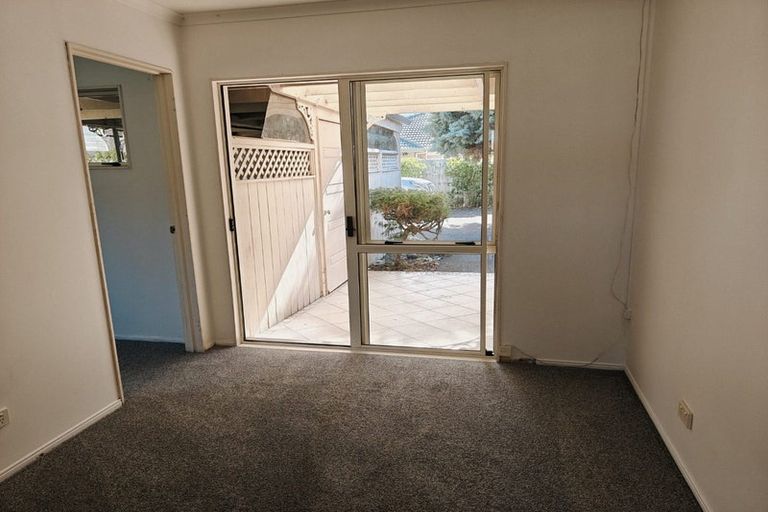 Photo of property in 14 Checkerberry Court, Henderson, Auckland, 0612
