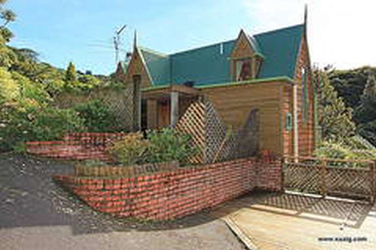 Photo of property in 12 Corrondella Grove, Belmont, Lower Hutt, 5010