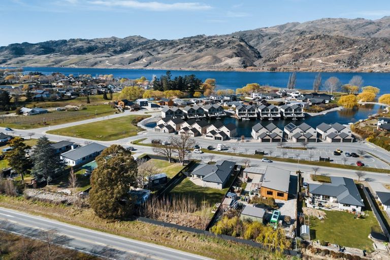 Photo of property in 20 Perriam Place, Mount Pisa, Cromwell, 9383