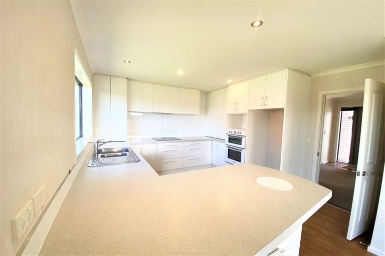 Photo of property in 22 Somerville Crescent, Aidanfield, Christchurch, 8025