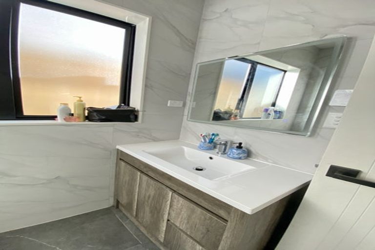 Photo of property in 15 Black Shed Road, Flat Bush, Auckland, 2019