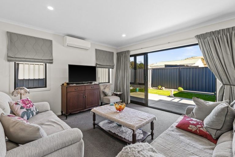 Photo of property in 62a Puketapu Road, Taradale, Napier, 4112