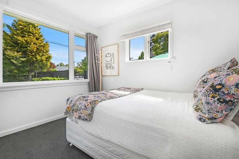 Photo of property in 98 Hamilton Avenue, Ilam, Christchurch, 8041