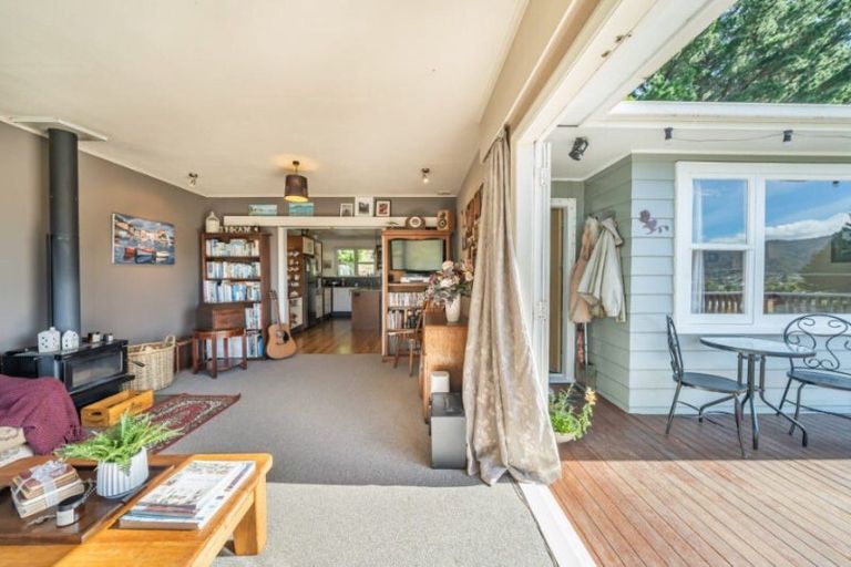 Photo of property in 121 Wainuiomata Road, Wainuiomata, Lower Hutt, 5014