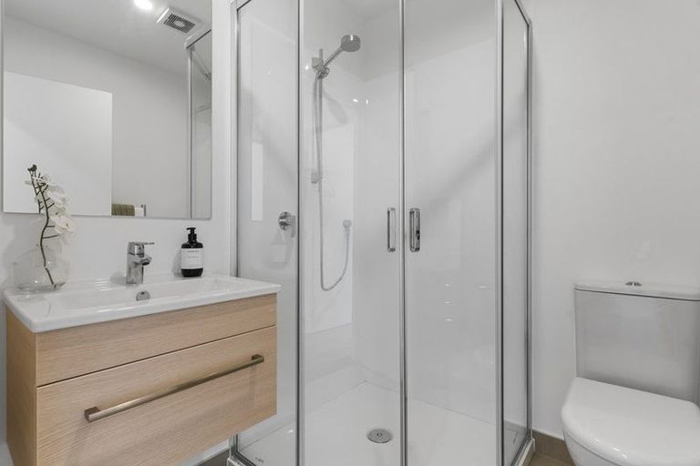 Photo of property in 6/63 Taikata Road, Te Atatu Peninsula, Auckland, 0610