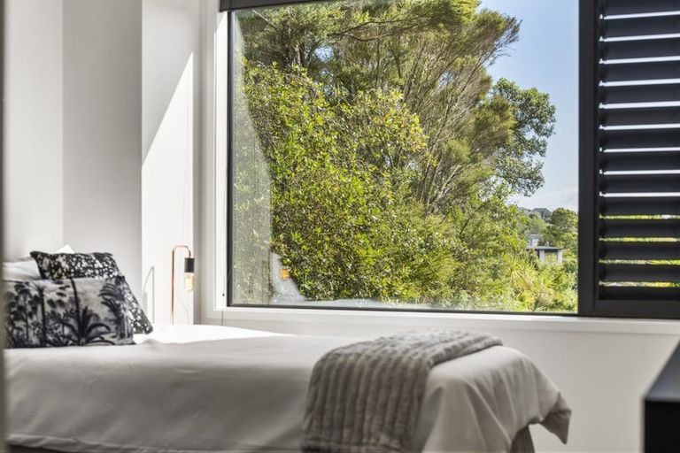 Photo of property in 10a Surville Place, Mairangi Bay, Auckland, 0630