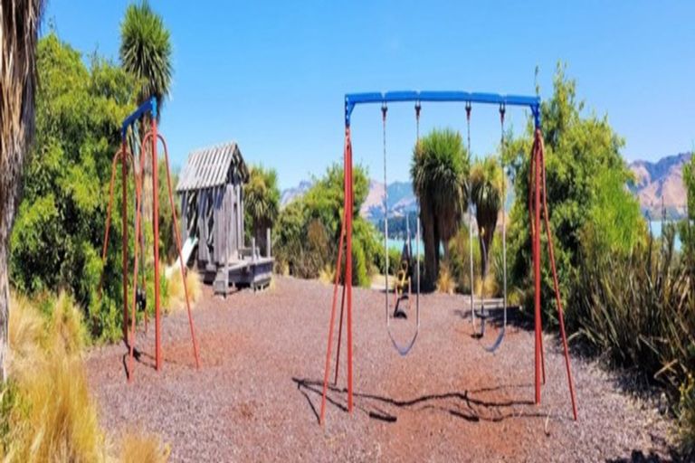 Photo of property in 9 Takutai Place, Diamond Harbour, Lyttelton, 8971