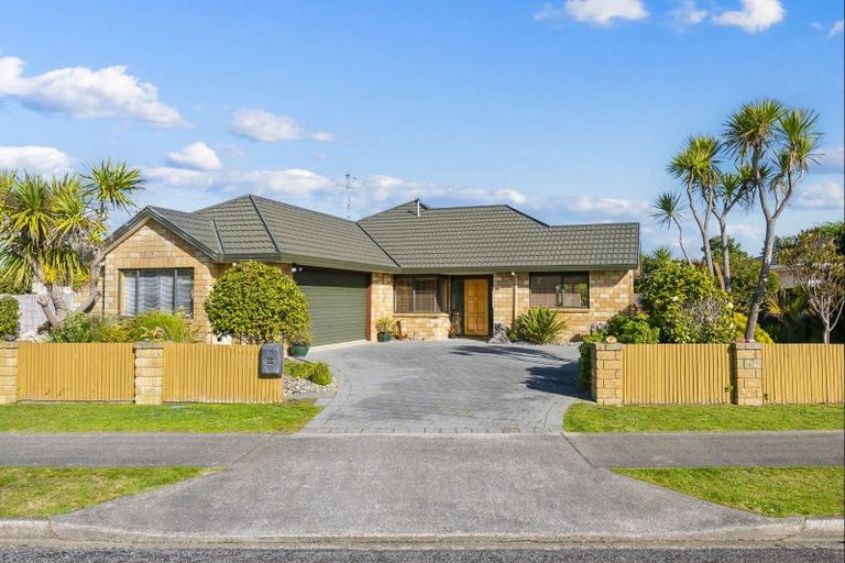Photo of property in 22 Beach Haven Place, Paraparaumu Beach, Paraparaumu, 5032