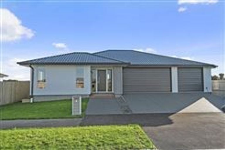 Photo of property in 4 Kingsbridge West, Burwood, Christchurch, 8083