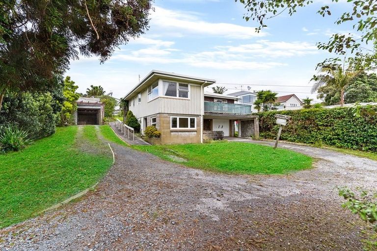 Photo of property in 582 Beach Road, Rothesay Bay, Auckland, 0630