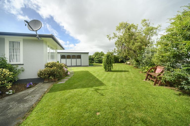 Photo of property in 10 Rimu Place, Cloverlea, Palmerston North, 4412