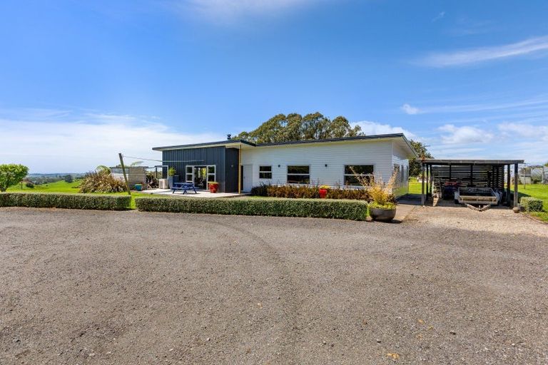Photo of property in 193 Ackworth Road, Lepperton, New Plymouth, 4373