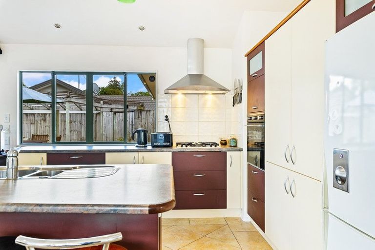 Photo of property in 26 Carillon Place, Massey, Auckland, 0614