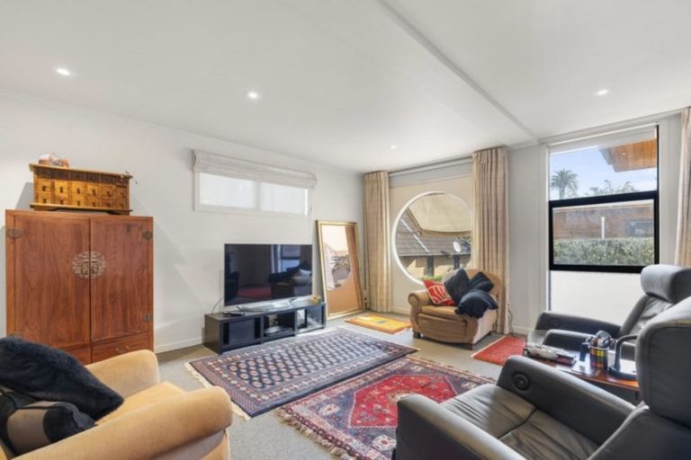 Photo of property in 18a Marellen Drive, Red Beach, 0932