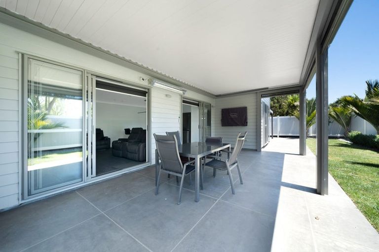 Photo of property in 154 Boord Crescent, Kumeu, 0891