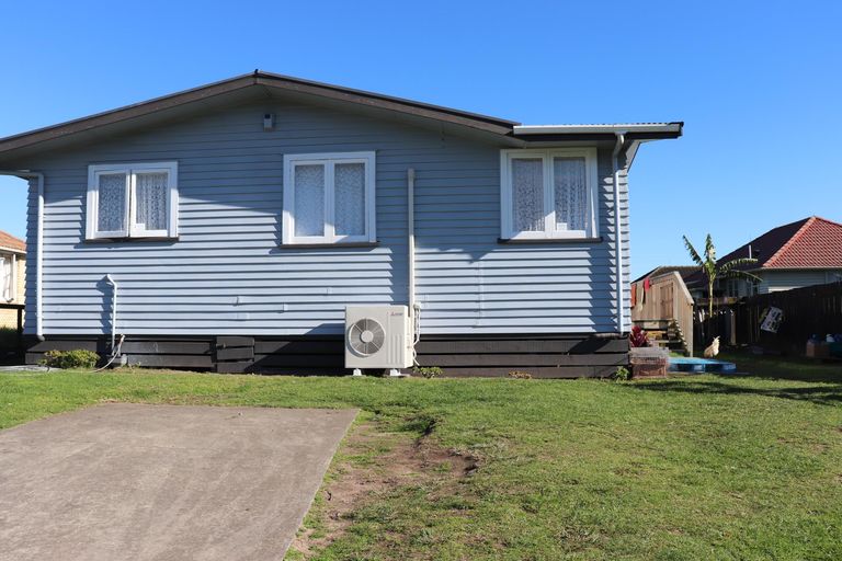 Photo of property in 2 Armstrong Street, Huntly, 3700