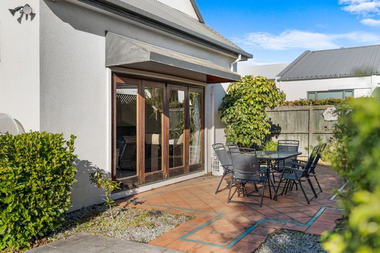 Photo of property in 1/78 Grahams Road, Burnside, Christchurch, 8041