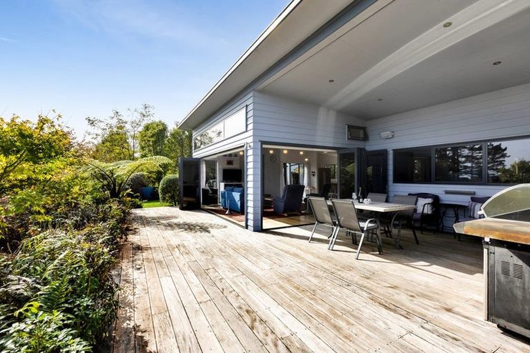 Photo of property in 10 Allan Road, Burgess Park, New Plymouth, 4371