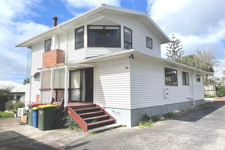 Photo of property in 122 Triangle Road, Massey, Auckland, 0614