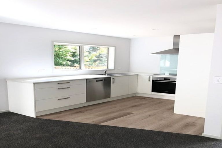 Photo of property in 42 Elliston Crescent, Stanmore Bay, Whangaparaoa, 0932