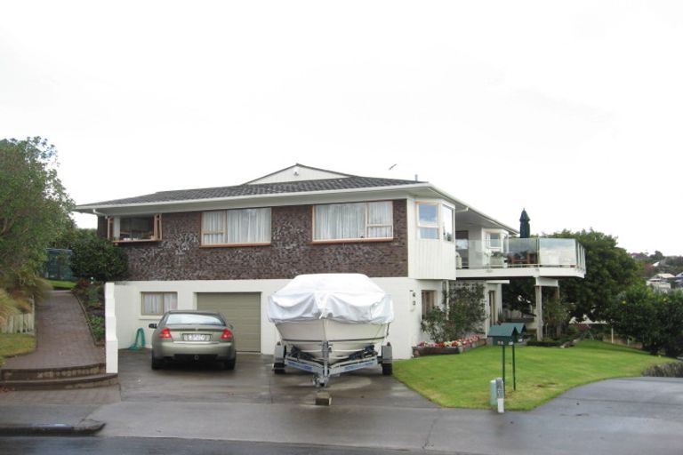 Photo of property in 20 Mcmillan Place, Mellons Bay, Auckland, 2014