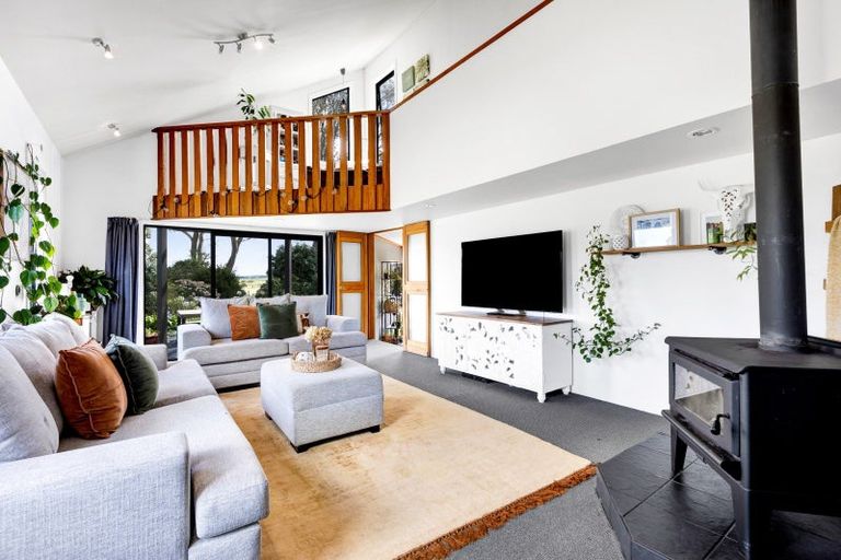 Photo of property in 20 Kiri Road, Te Kiri, Opunake, 4682