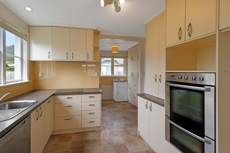 Photo of property in 48a Wilford Street, Wallaceville, Upper Hutt, 5018