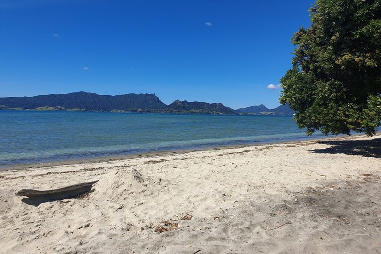 Photo of property in 2/249 One Tree Point Road, One Tree Point, 0118