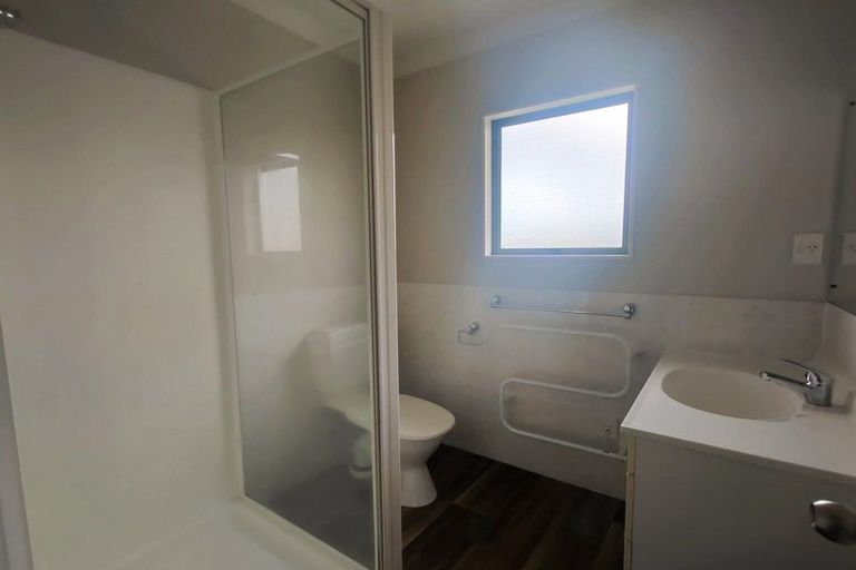 Photo of property in 6 Chadlington Avenue, Henderson, Auckland, 0612