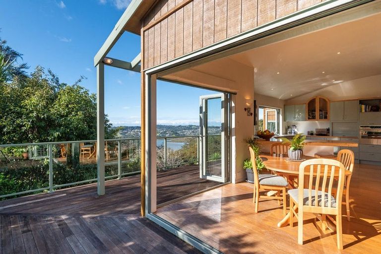 Photo of property in 417 Paremoremo Road, Paremoremo, Auckland, 0632