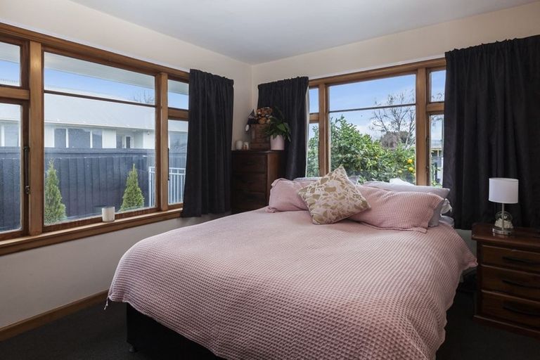 Photo of property in 8 Lake Terrace Road, Burwood, Christchurch, 8061
