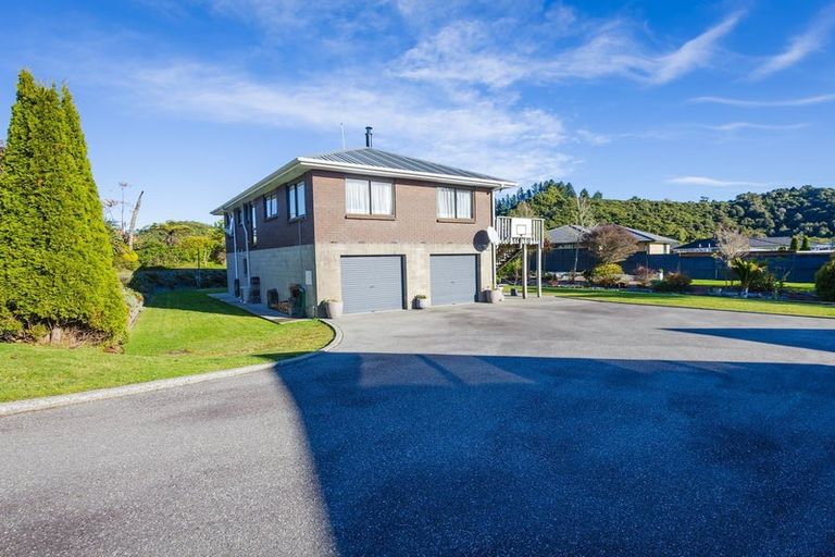 Photo of property in 140 Marsden Road, Greymouth, 7805