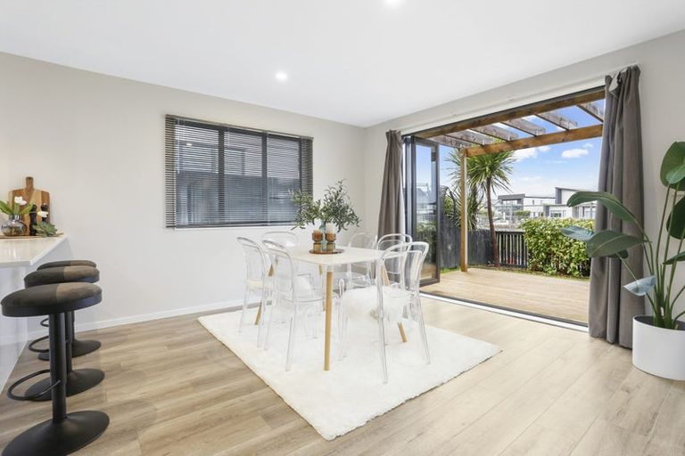 Photo of property in 3 Irving Place, Hobsonville, Auckland, 0616