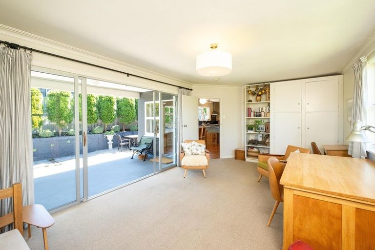 Photo of property in 43 Muritai Crescent, Havelock North, 4130