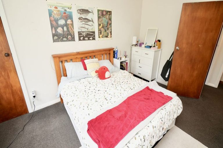 Photo of property in 9 Manawatu Street, Hokowhitu, Palmerston North, 4410