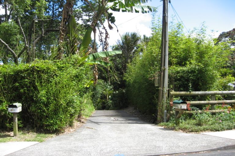 Photo of property in 209 Motutara Road, Muriwai, Waimauku, 0881