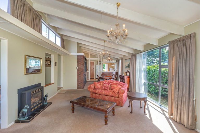 Photo of property in 33 Highbury Drive, Levin, 5510