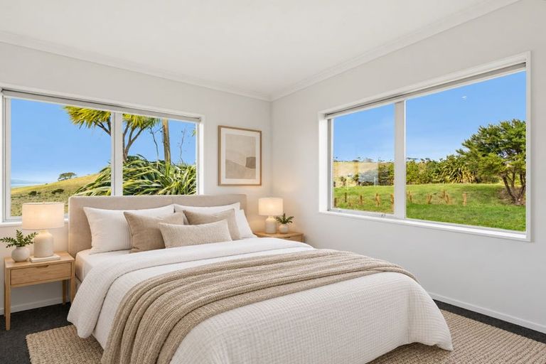 Photo of property in 3143 South Head Road, South Head, Helensville, 0874