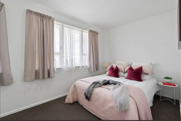 Photo of property in 70-72 Waihemo Street, Waitangirua, Porirua, 5024