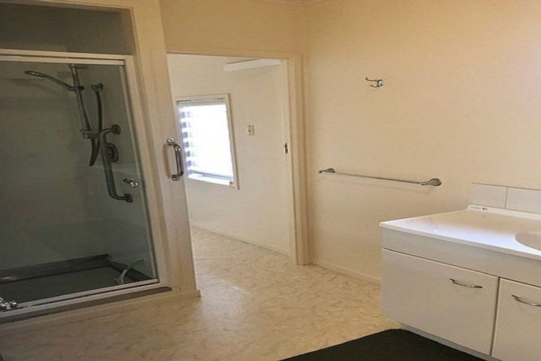 Photo of property in 3/5 Dodson Avenue, Milford, Auckland, 0620