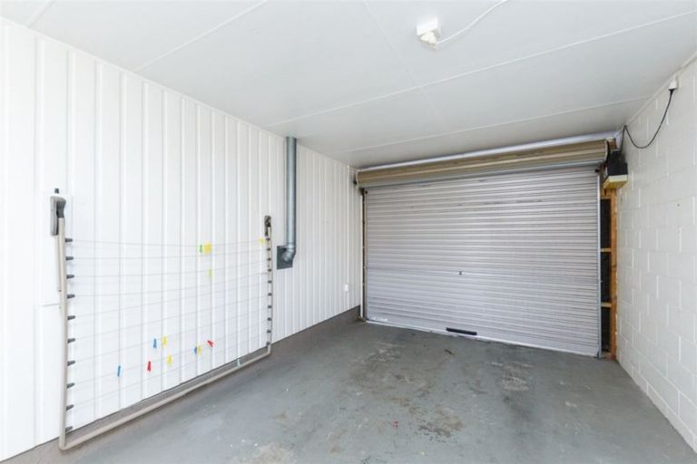 Photo of property in 44 Abraham Crescent, Milson, Palmerston North, 4414