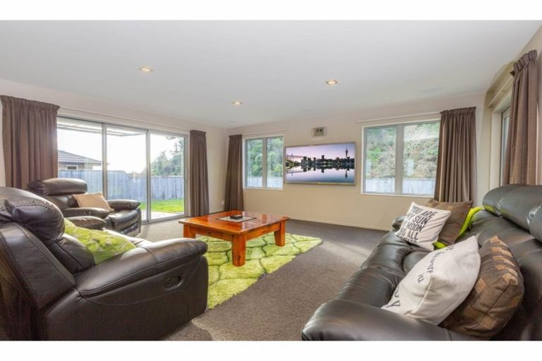 Photo of property in 3 Tussock Place, Stoke, Nelson, 7011