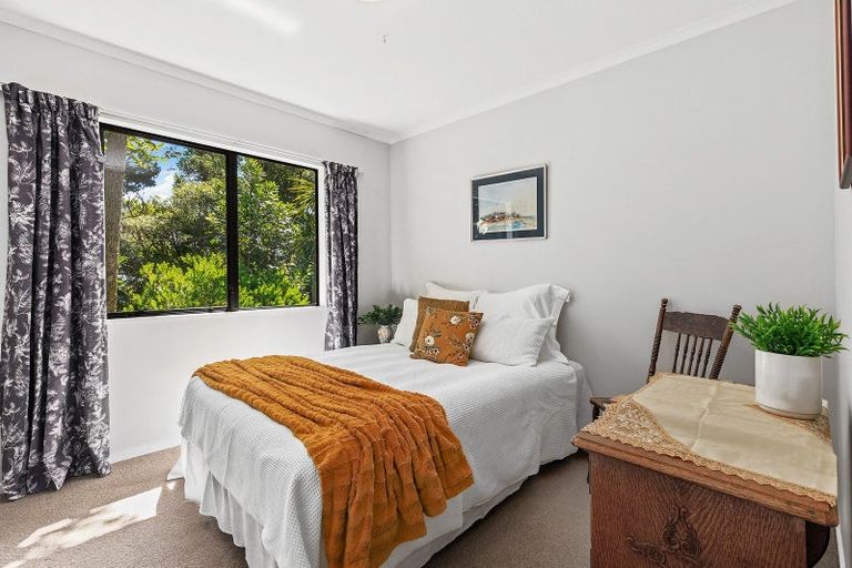 Photo of property in 126a Breaker Bay Road, Breaker Bay, Wellington, 6022