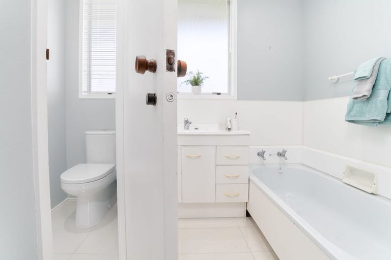 Photo of property in 65 Cunliffe Street, Churton Park, Wellington, 6037