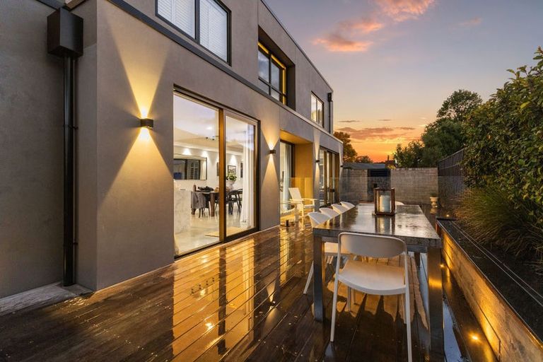 Photo of property in 114a Paparoa Street, Papanui, Christchurch, 8053