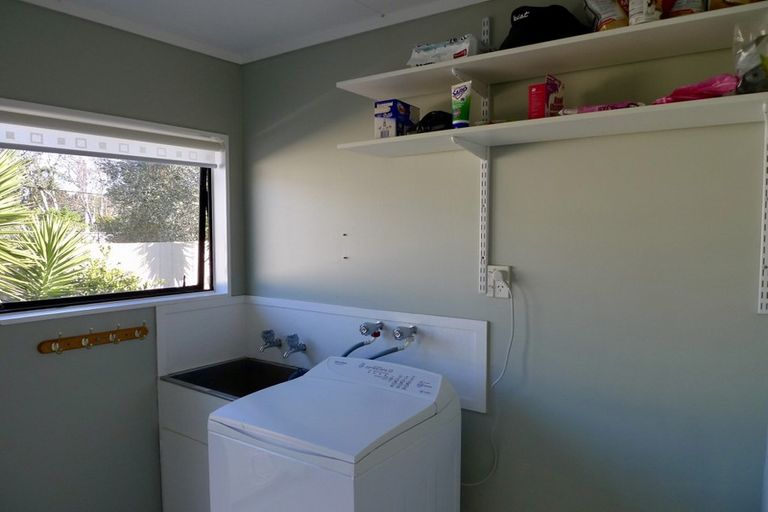 Photo of property in 175 Te Moana Road, Waikanae, 5036