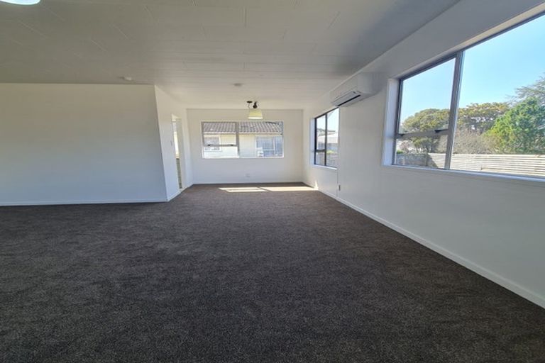 Photo of property in 2/54 Ambler Avenue, Glen Eden, Auckland, 0602