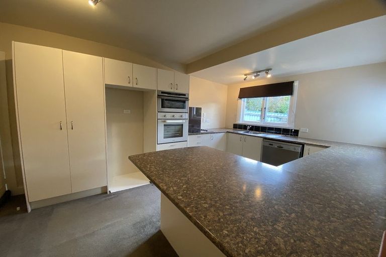 Photo of property in 88 Waikawa Road, Picton, 7220