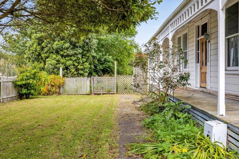 Photo of property in 14 Albany Street, Patea, 4520